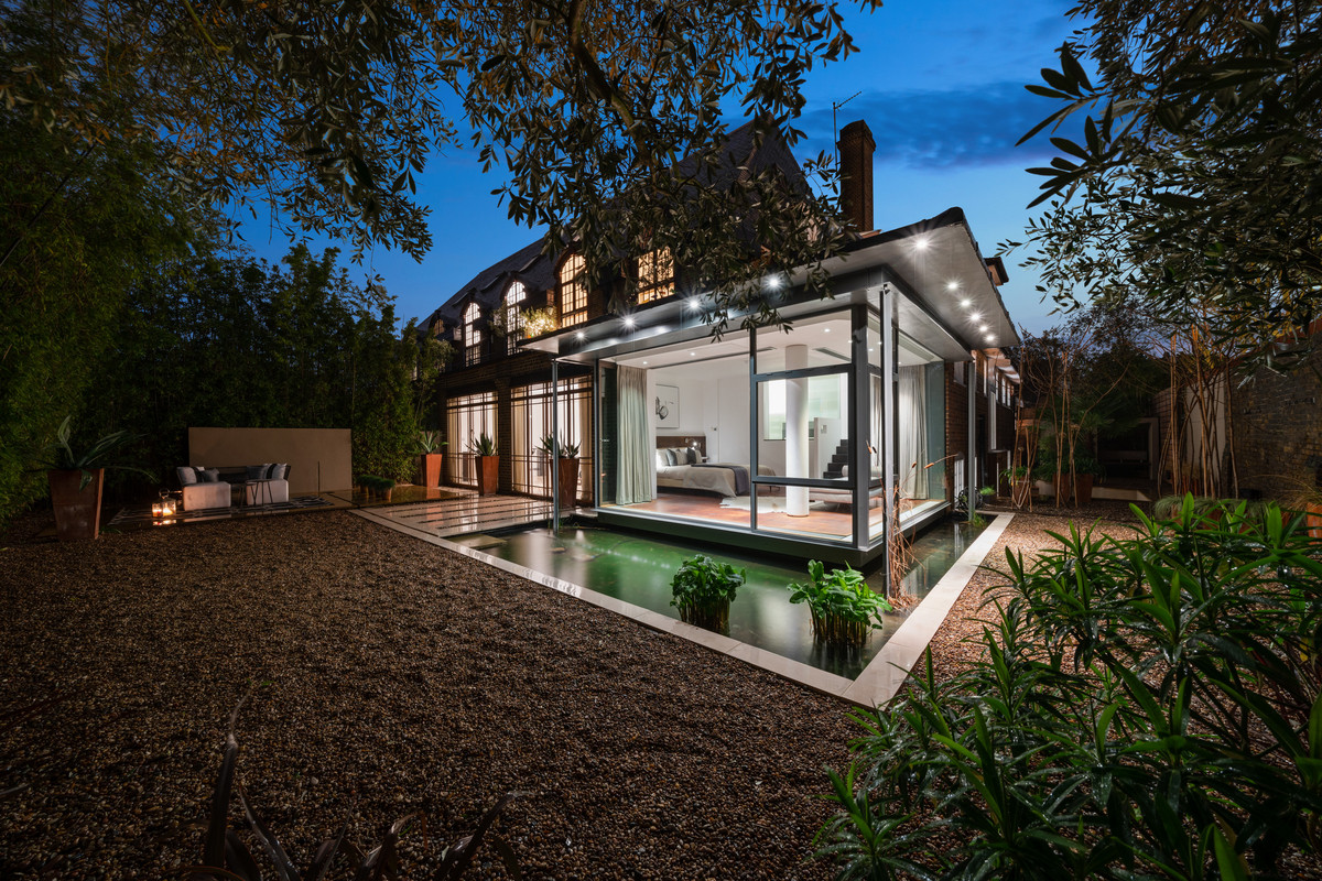 1 Hotham Road, 2