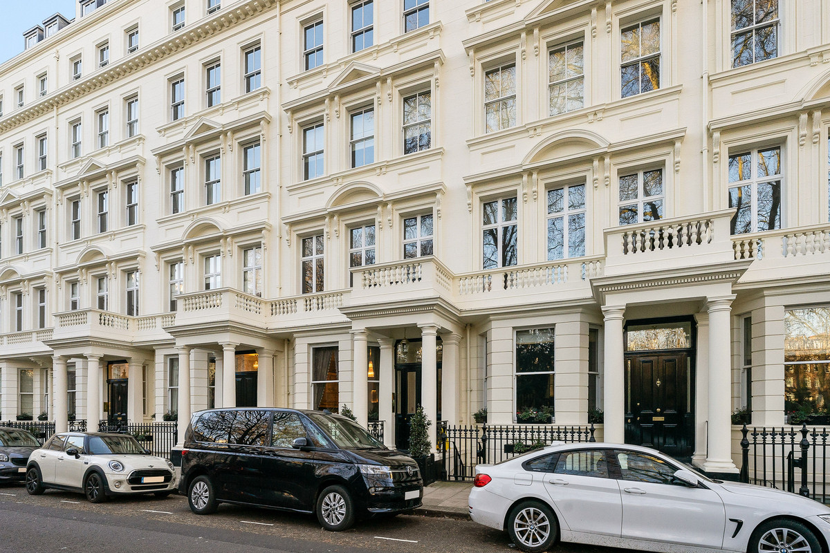 Stanhope Gardens, Apartment 55